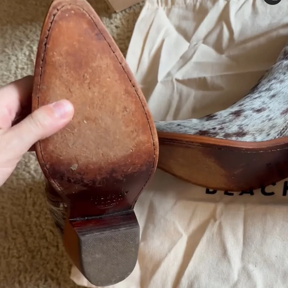 Liberty black cowhide snip toe booties size 8 - Picture 4 of 4